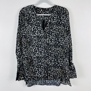 Privé Size Medium Leopard Print Long Sleeve Blouse Top Black